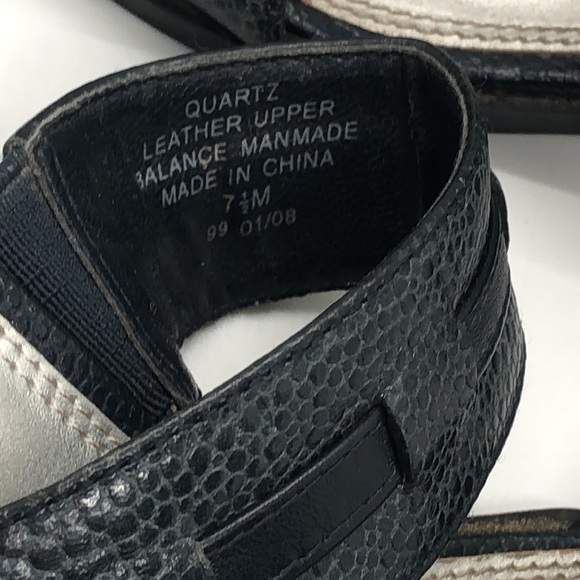 Liz Claiborne pebble leather “Quartz” sandals - Picture 8 of 15